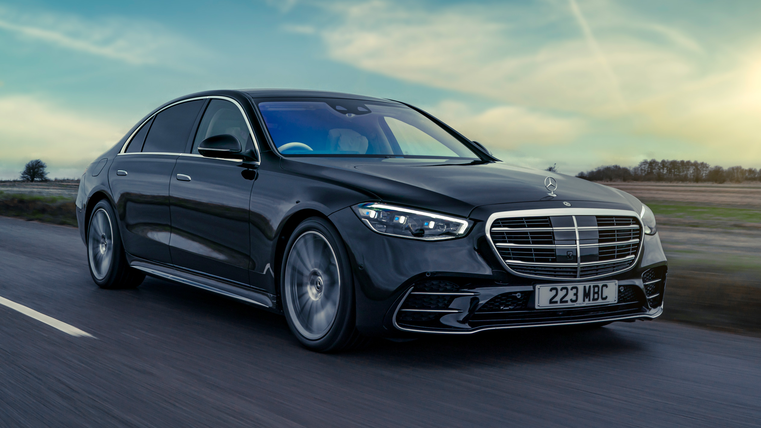 Mercedes Clase S la berlina de lujo referente en el sector automotriz Mercedes Clase S la berlina de lujo referente en el sector automotriz